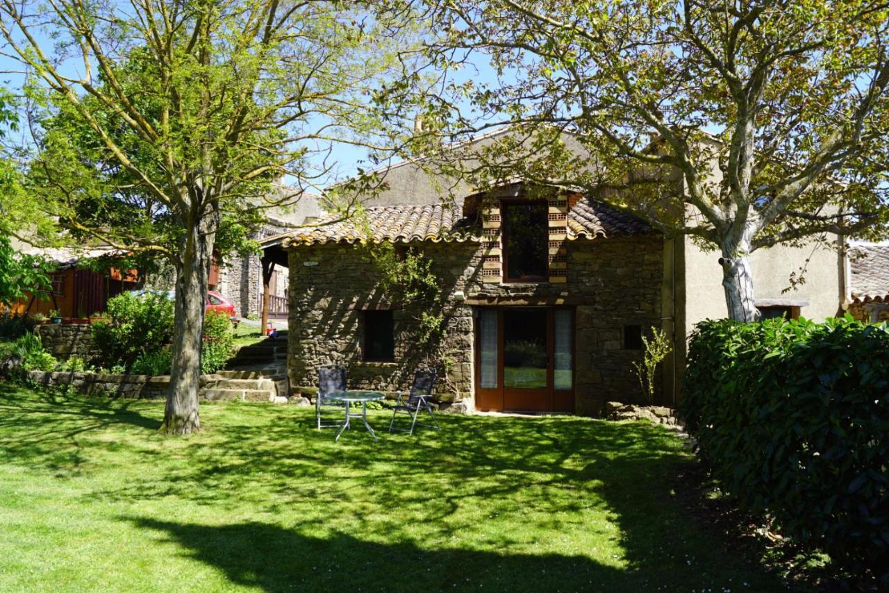 La Petite Maison Dans La Prairie Cassaignes Exterior photo