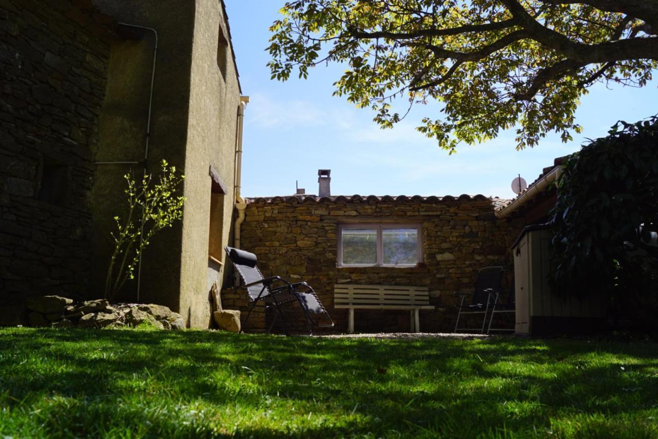 La Petite Maison Dans La Prairie Cassaignes Exterior photo